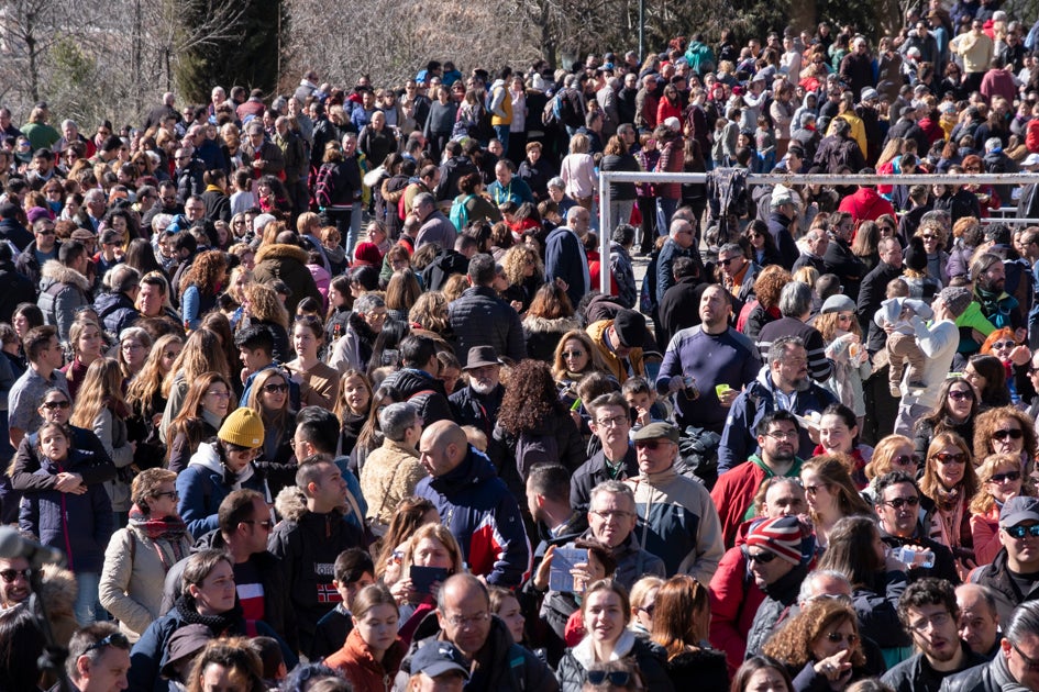 La celebración del patrón de Granada ha estado este año marcada por las alertas de nieve y frío de la Aemet