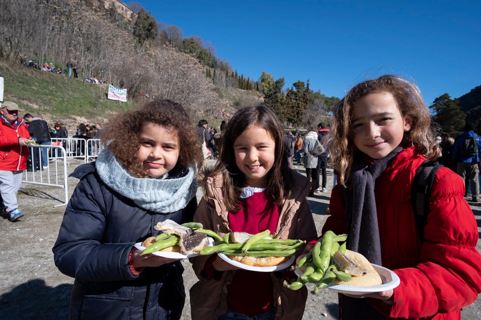 La celebración del patrón de Granada ha estado este año marcada por las alertas de nieve y frío de la Aemet