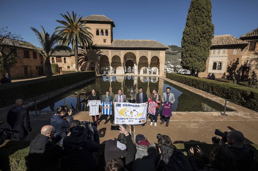 La final del torneo se jugará en el estadio de Los Cármenes de Granada el 11 de mayo y al trofeo aspiran Atlético de Madrid, Real Sociedad, Sevilla y Barcelona.