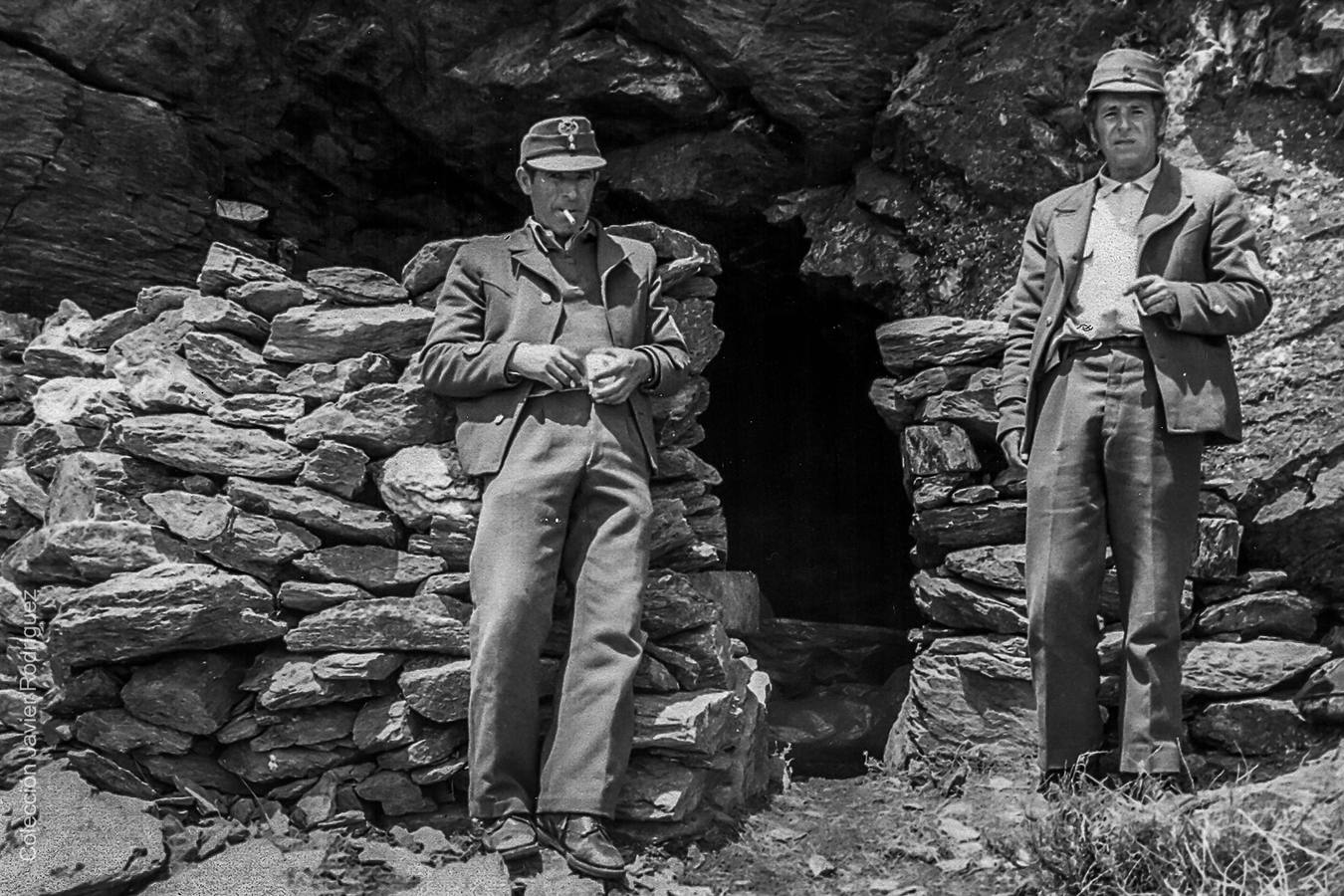 Una exposición muestra las construcciones situadas en la provincia víctimas del abandono y el olvido | Científicos y montañeros reconcocen las ancestrales estructuras de piedra, cabañas y cortijos de pastores, como iconos de las cumbres nevadenses