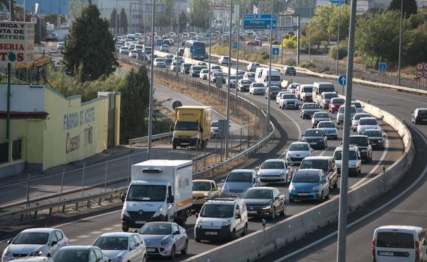 Retenciones en la circunvalación de Granada. 