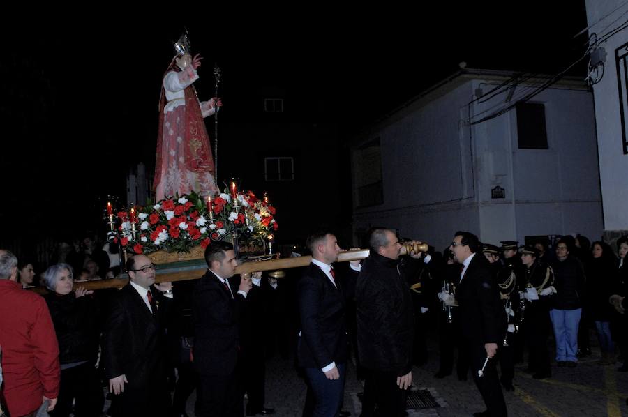 Cada vecino de este precioso pueblo del Valle de Lecrín guarda un lazo rojo bendecido y pasado por la imagen de San Blas para y en caso de enfermedad curar los males de garganta