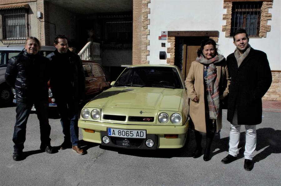 Cada vecino de este precioso pueblo del Valle de Lecrín guarda un lazo rojo bendecido y pasado por la imagen de San Blas para y en caso de enfermedad curar los males de garganta