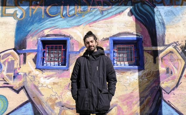 José Climent (Fortfast) en las inmediaciones del botellódromo de Granada.