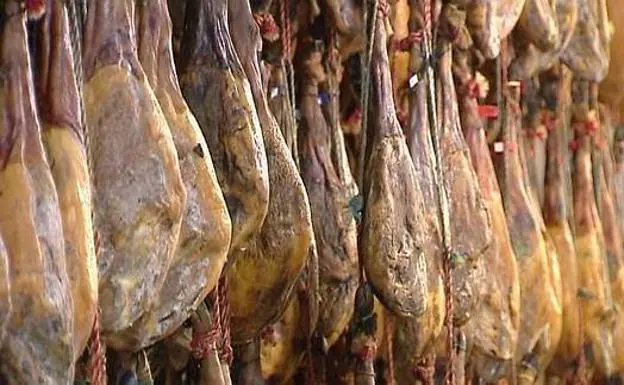 Advierten de la estafa de venta de jamones en mal estado en Andalucía