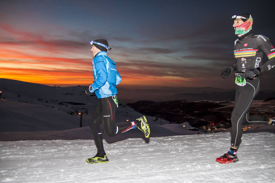 Jacob Gutiérrez arrasa en las cumbres de Sierra Nevada. El corredor de Dúrcal queda campeón de España de snow running por segundo año consecutivo y mejora su crono en catorce minutos