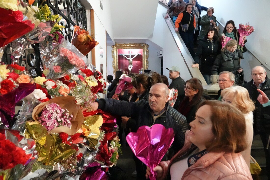 Miles de personas se han dado cita este sábado, como cada 9 de febrero, en el convento de los frailes Capuchinos,