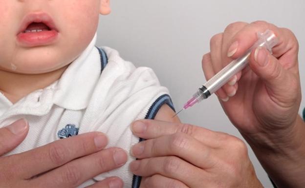 Piden la ampliación del calendario de vacunas: ¿cómo nos afectaría?