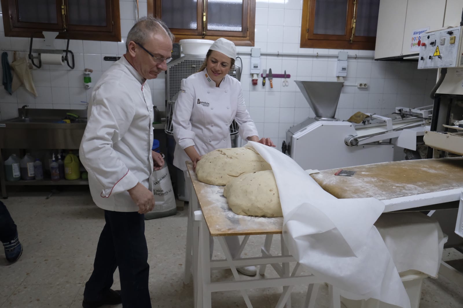 Este fin de semana se están celebrando en el municipio alpujarreño de Capileira las 'I Jornadas de pan artesano'