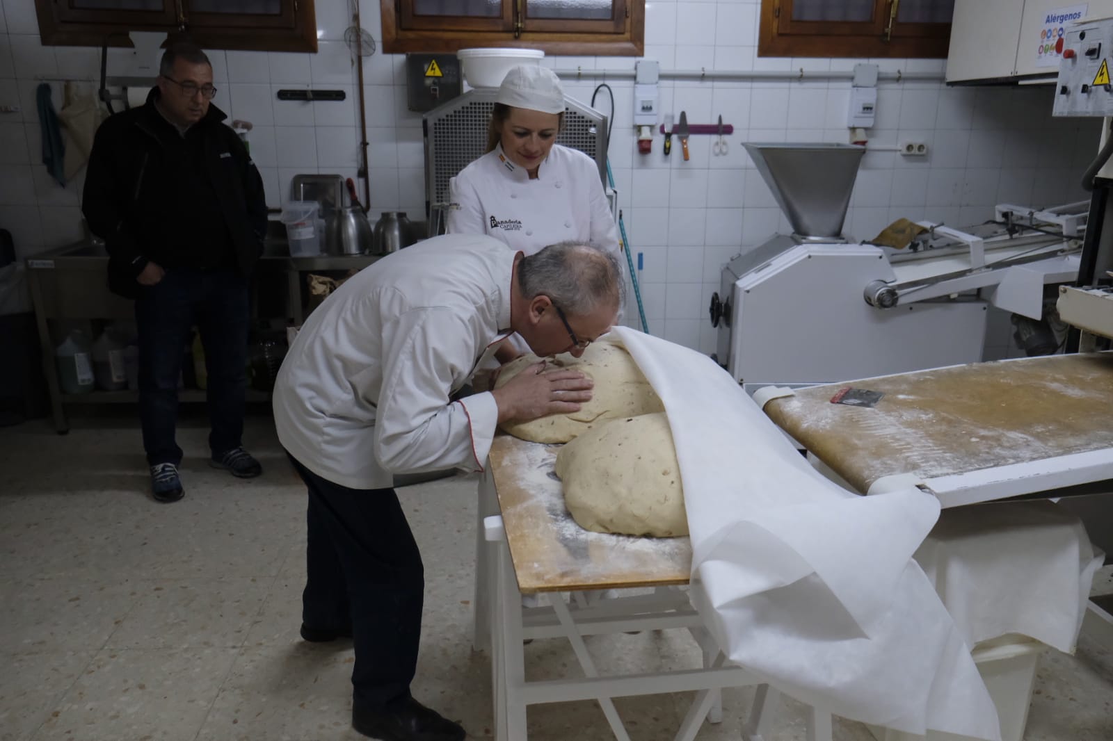 Este fin de semana se están celebrando en el municipio alpujarreño de Capileira las 'I Jornadas de pan artesano'