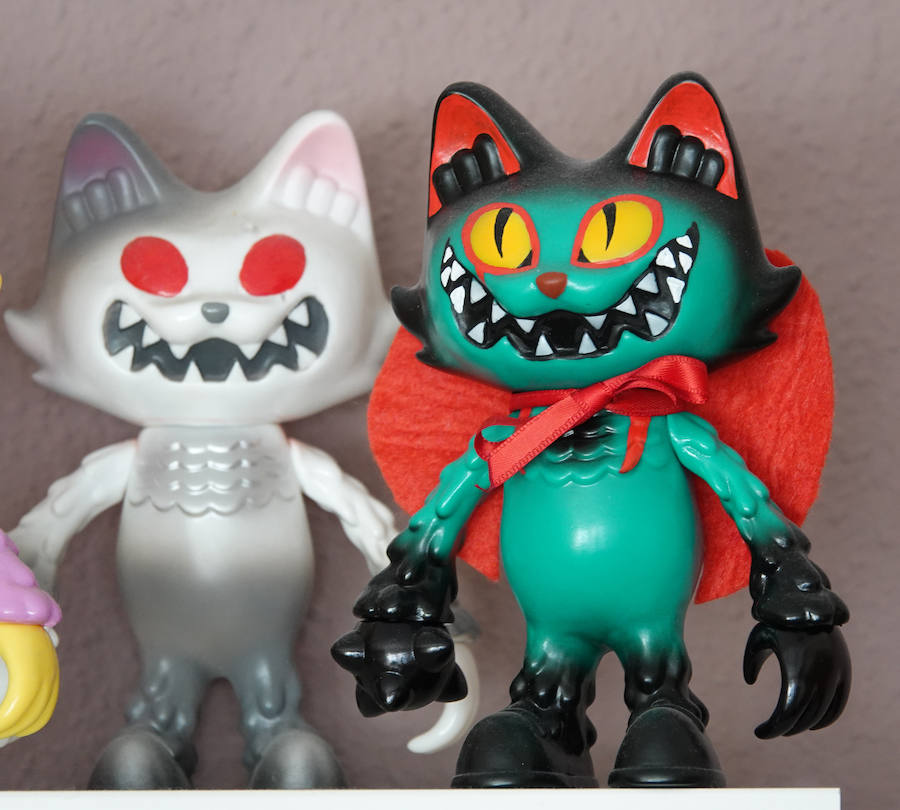 Visitamos el taller de Javier Jiménez, en pleno corazón del Zaidín granadino, para ver cómo trabaja. Y, de paso, echamos un vistazo a algunos de sus juguetes.  Puedes leer toda su historia aquí