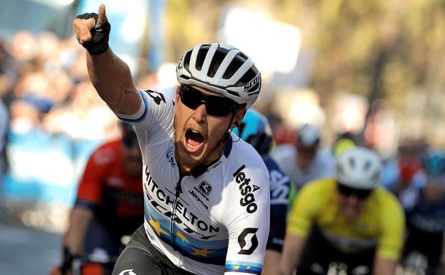 Trentin se impone al esprint en la Vuelta a Andalucía