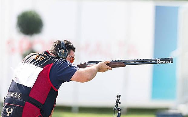 El tirador granadino acaba de comenzar la temporada que puede llevarlo a las próximas olimpiadas