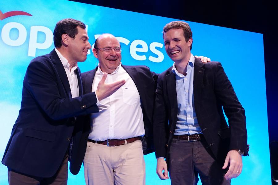 Miles de personas se han reunido este sábado en un mitin en el Palacio de Congresos con el líder nacional del partido, Pablo Casado