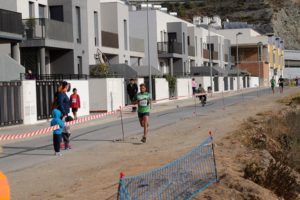 Desde la ELA de Carchuna-Calahonda apoyan las iniciativas que fomentan los hábitos de vida saludables y, como es en este caso, permiten realizar actividades deportivas en familia, permitiendo la participación de personas de todas la edades