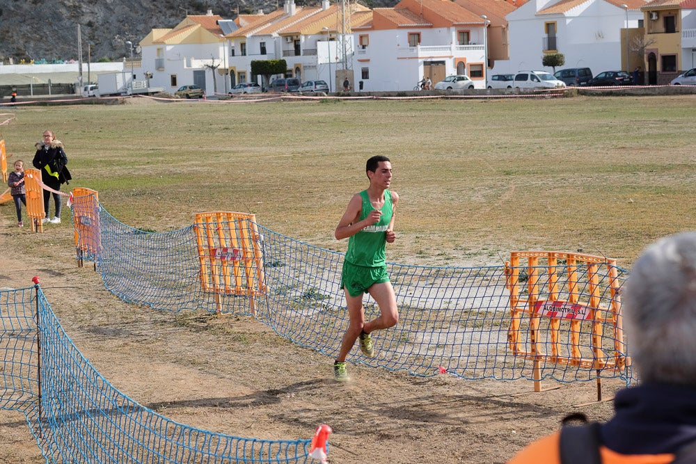 Desde la ELA de Carchuna-Calahonda apoyan las iniciativas que fomentan los hábitos de vida saludables y, como es en este caso, permiten realizar actividades deportivas en familia, permitiendo la participación de personas de todas la edades