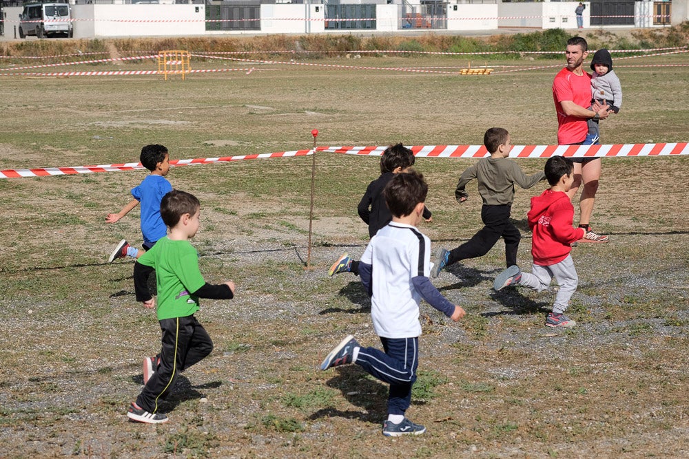 Desde la ELA de Carchuna-Calahonda apoyan las iniciativas que fomentan los hábitos de vida saludables y, como es en este caso, permiten realizar actividades deportivas en familia, permitiendo la participación de personas de todas la edades