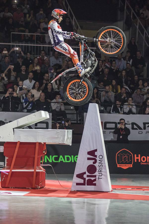 Toni Bou vuela en Granada y se pone aún más líder del X-Trail | Raga acaba tercero tras no clasificarse para la final en la segunda ronda. El joven Busto logra un importante segundo puesto