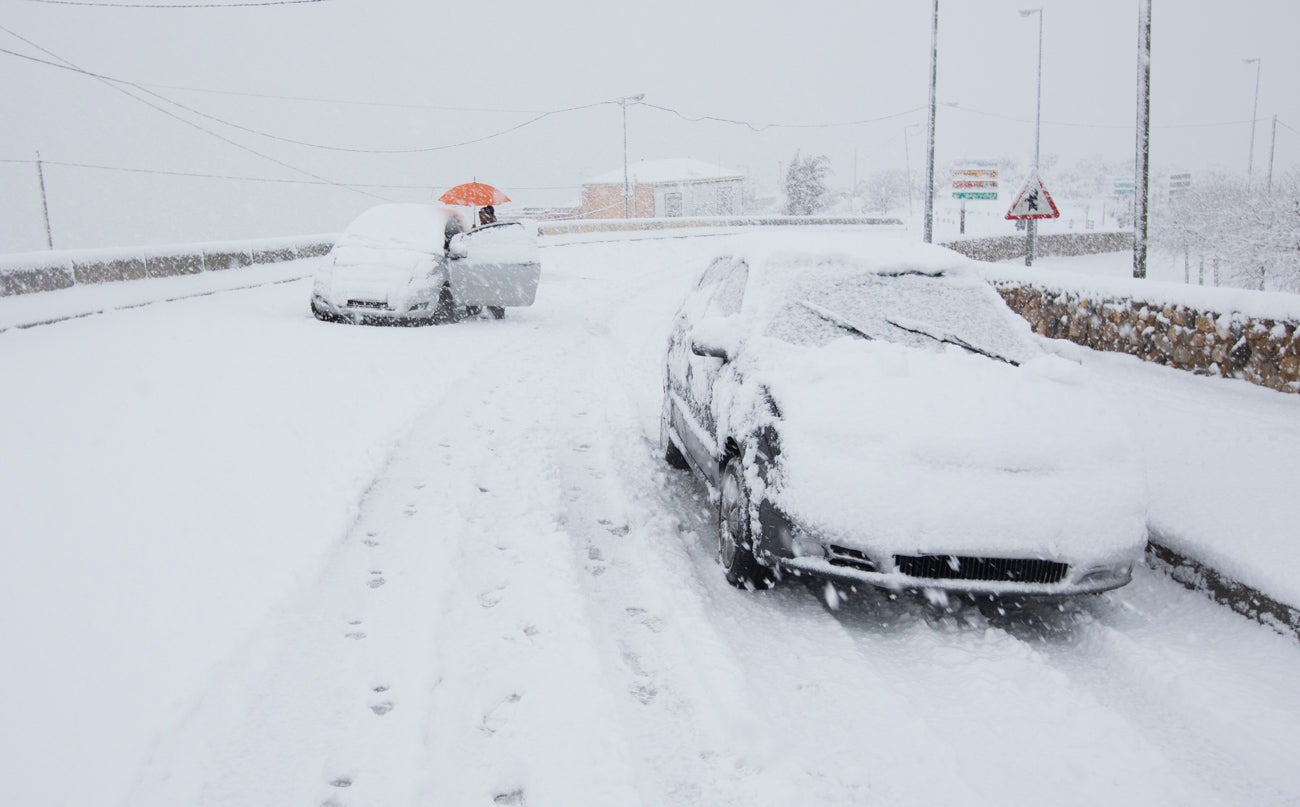 Las nevadas sobre Granada han dejado siempre unas estampas de espectacualr belleza. Recogemos ahora una serie de fotografías de incuestionable valor.