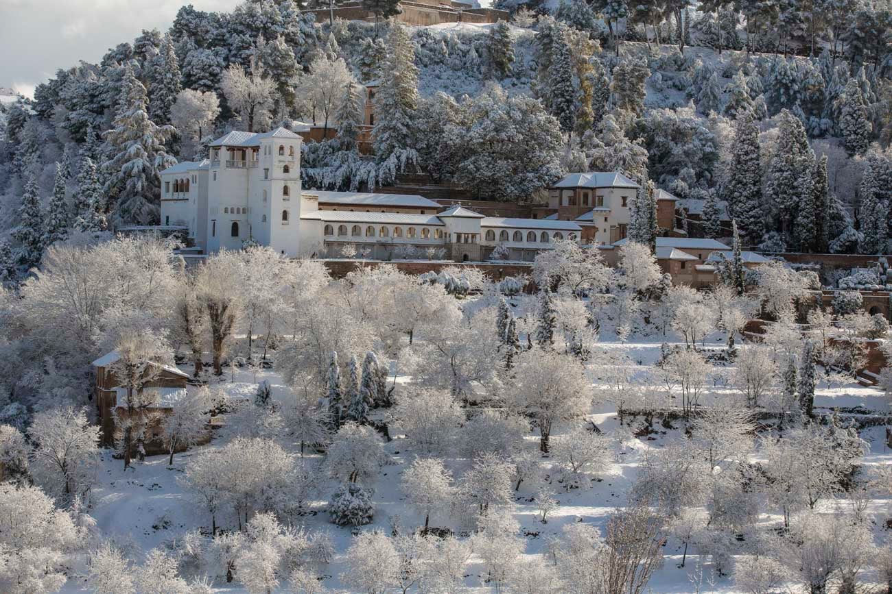 Las nevadas sobre Granada han dejado siempre unas estampas de espectacualr belleza. Recogemos ahora una serie de fotografías de incuestionable valor.