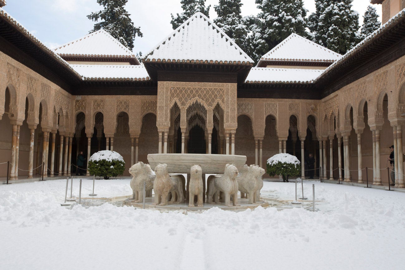Las nevadas sobre Granada han dejado siempre unas estampas de espectacualr belleza. Recogemos ahora una serie de fotografías de incuestionable valor.