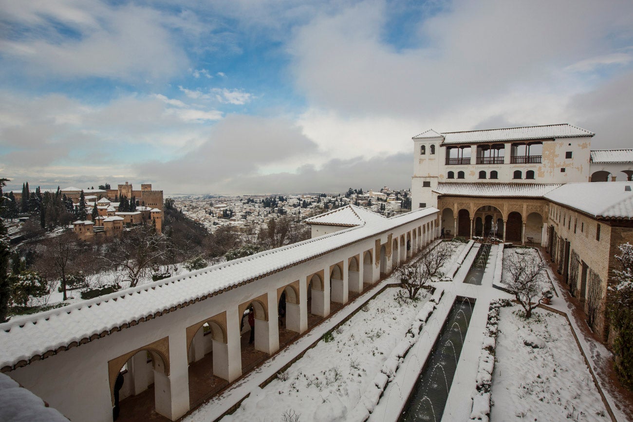Las nevadas sobre Granada han dejado siempre unas estampas de espectacualr belleza. Recogemos ahora una serie de fotografías de incuestionable valor.