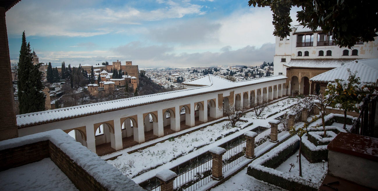 Las nevadas sobre Granada han dejado siempre unas estampas de espectacualr belleza. Recogemos ahora una serie de fotografías de incuestionable valor.