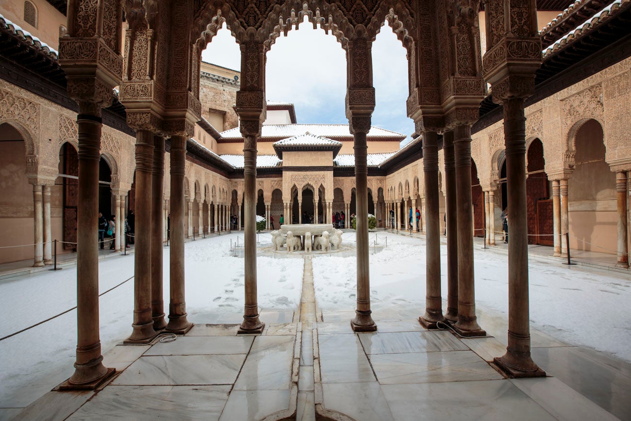 Las nevadas sobre Granada han dejado siempre unas estampas de espectacualr belleza. Recogemos ahora una serie de fotografías de incuestionable valor.