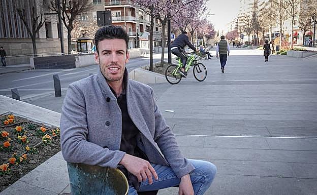 Miguel Roldán, en la avenida de la Constitución.