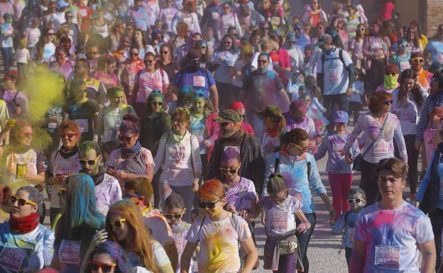 Participantes de la Colour Run de Motril. 