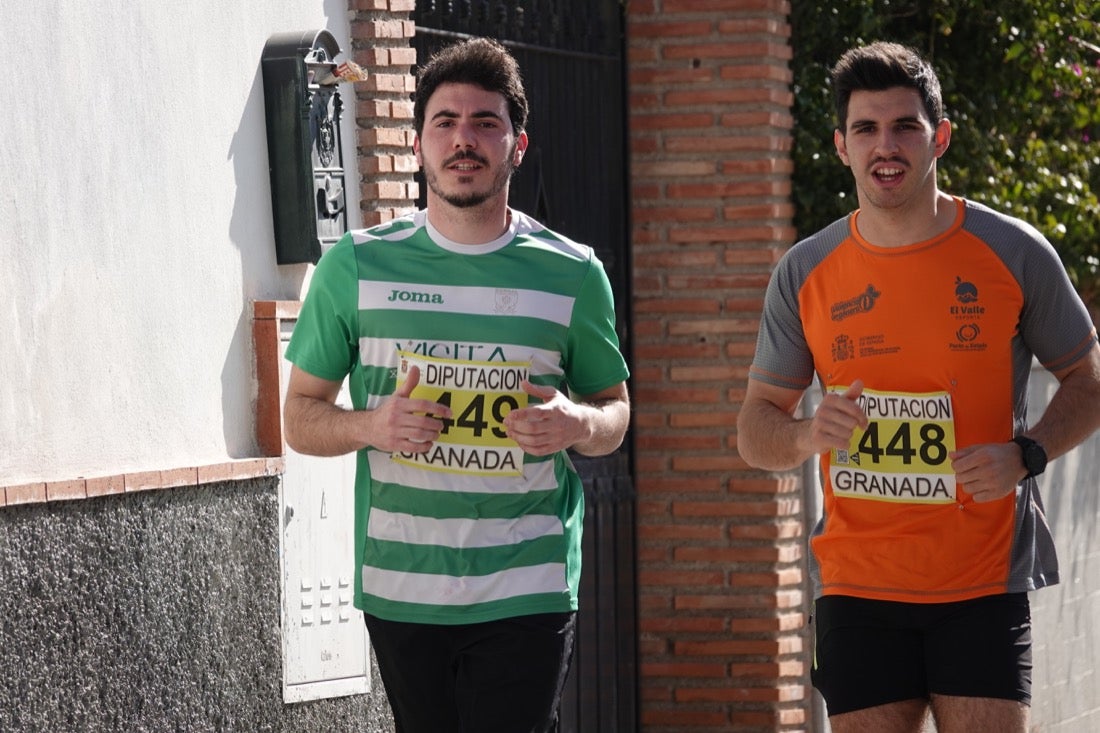 El Valle de Lecrín acoge una modesta carrera con 350 participantes entre corredores absolutos, senderistas y chiquillos