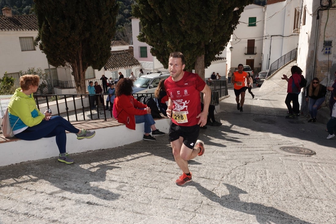El Valle de Lecrín acoge una modesta carrera con 350 participantes entre corredores absolutos, senderistas y chiquillos
