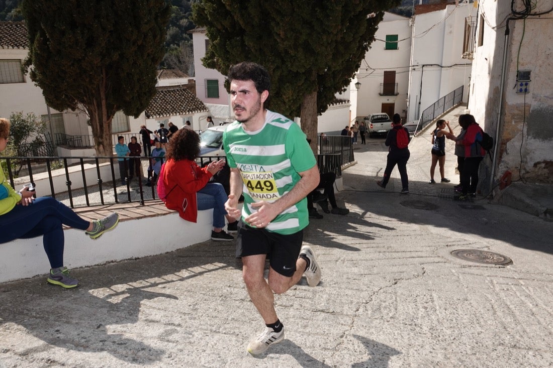 El Valle de Lecrín acoge una modesta carrera con 350 participantes entre corredores absolutos, senderistas y chiquillos