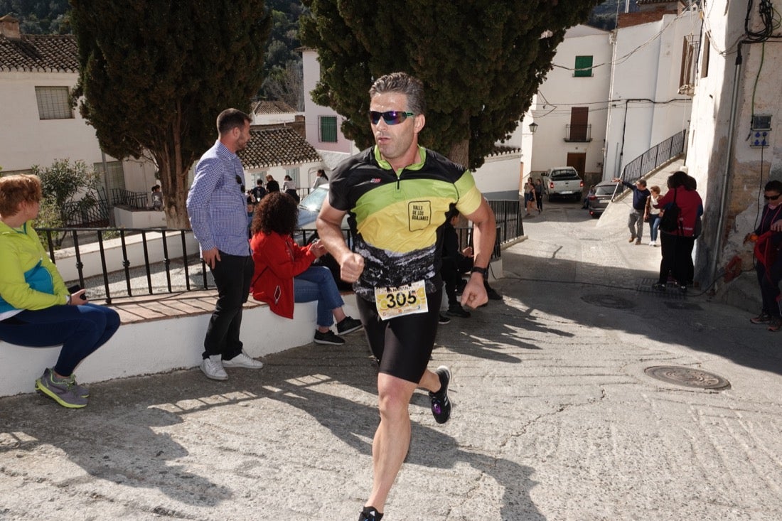 El Valle de Lecrín acoge una modesta carrera con 350 participantes entre corredores absolutos, senderistas y chiquillos