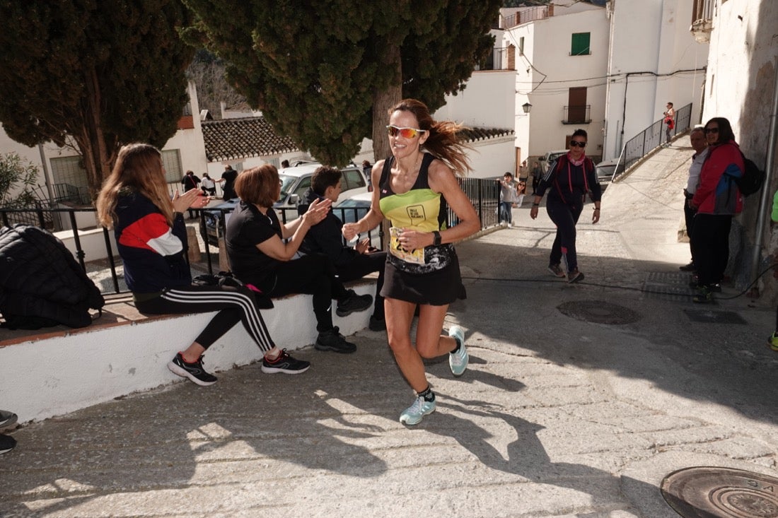 El Valle de Lecrín acoge una modesta carrera con 350 participantes entre corredores absolutos, senderistas y chiquillos