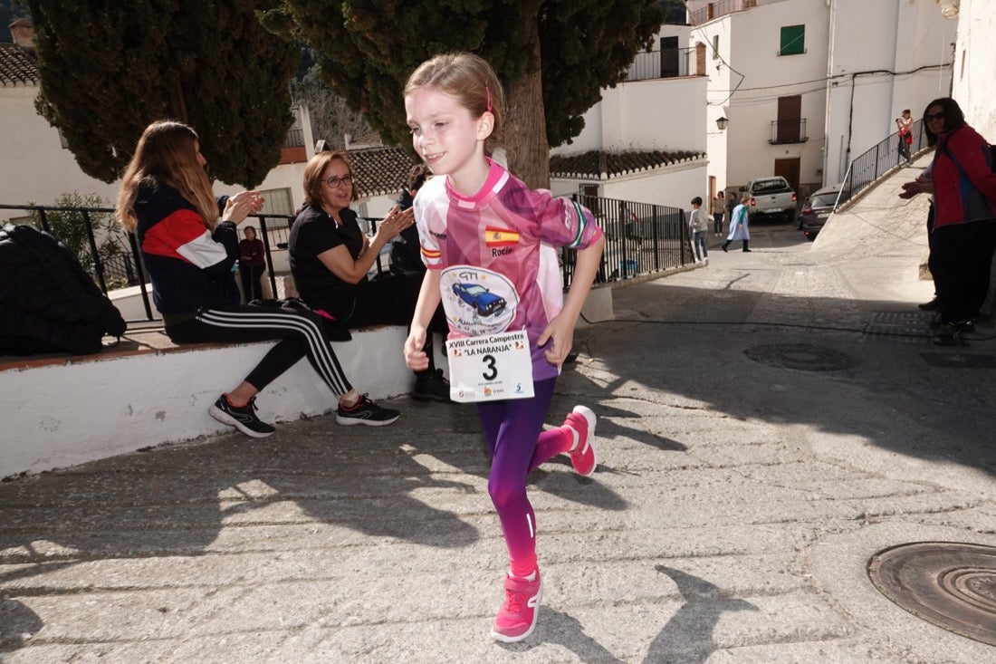 El Valle de Lecrín acoge una modesta carrera con 350 participantes entre corredores absolutos, senderistas y chiquillos