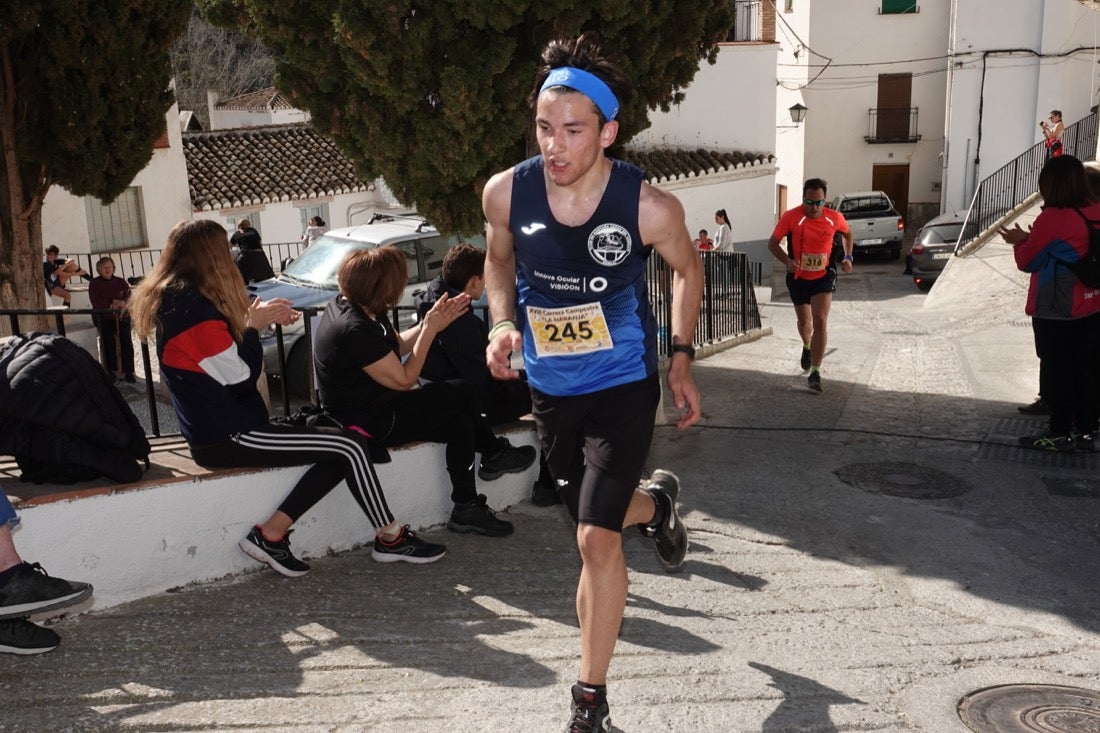 El Valle de Lecrín acoge una modesta carrera con 350 participantes entre corredores absolutos, senderistas y chiquillos