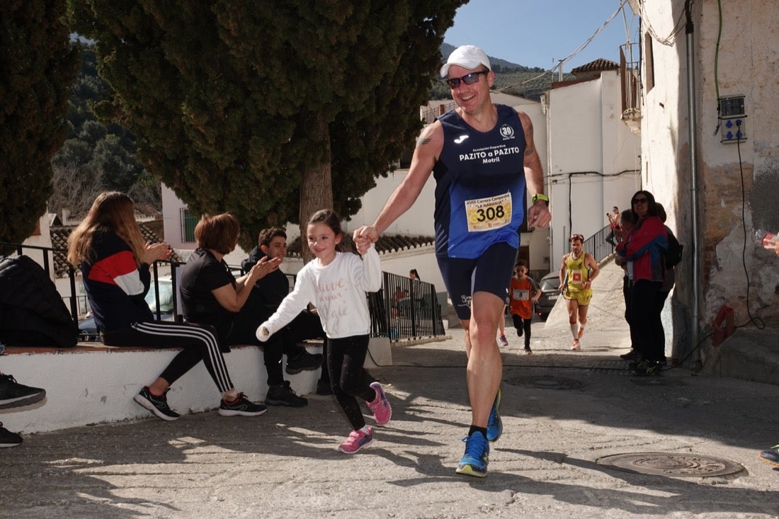 El Valle de Lecrín acoge una modesta carrera con 350 participantes entre corredores absolutos, senderistas y chiquillos