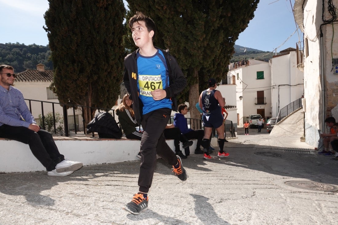 El Valle de Lecrín acoge una modesta carrera con 350 participantes entre corredores absolutos, senderistas y chiquillos