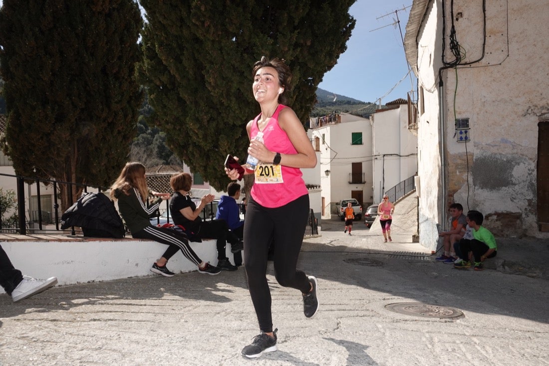 El Valle de Lecrín acoge una modesta carrera con 350 participantes entre corredores absolutos, senderistas y chiquillos