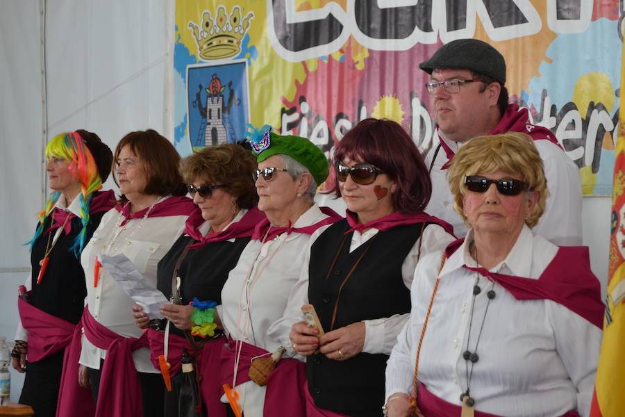 Juani Castillo y Remedios Extremera pregonan el carnaval rural de Alhama que se prolongará con otras tres jornadas