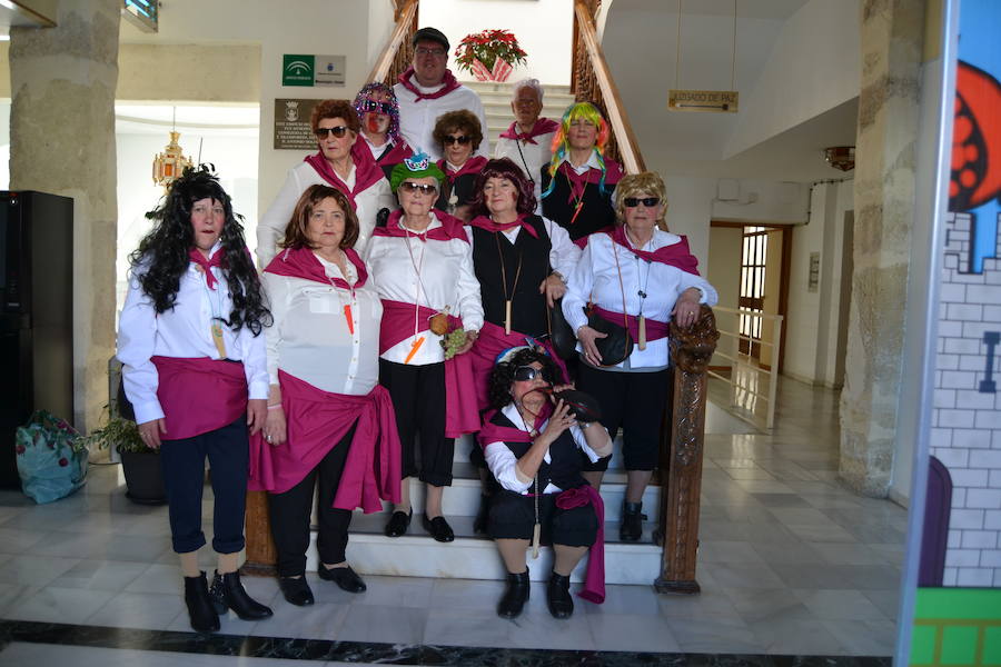 Juani Castillo y Remedios Extremera pregonan el carnaval rural de Alhama que se prolongará con otras tres jornadas