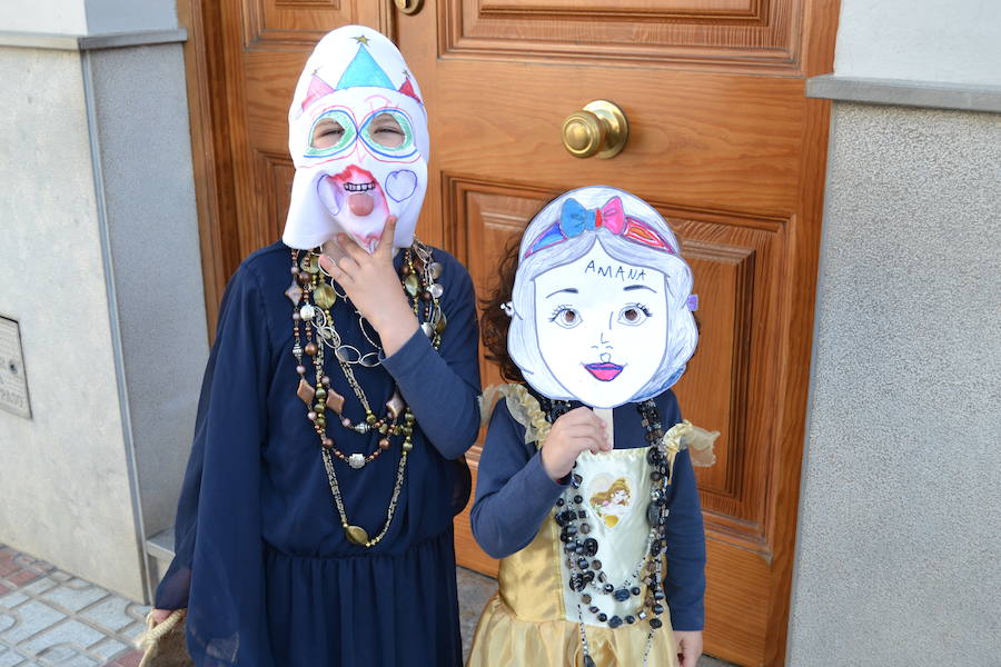 Juani Castillo y Remedios Extremera pregonan el carnaval rural de Alhama que se prolongará con otras tres jornadas