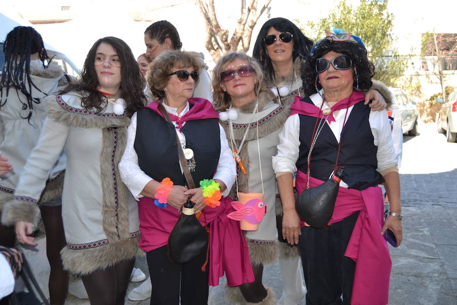 Juani Castillo y Remedios Extremera pregonan el carnaval rural de Alhama que se prolongará con otras tres jornadas