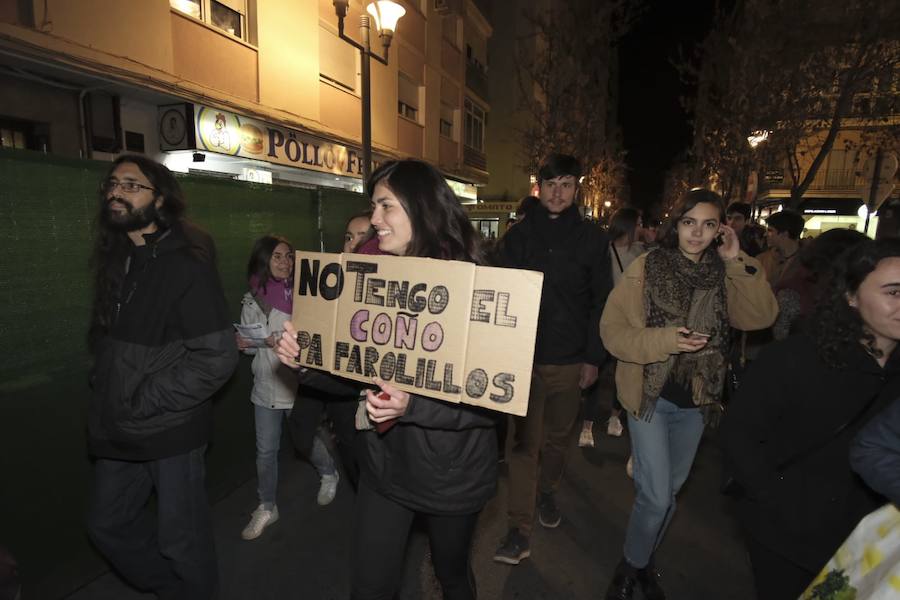 Fotos: Primera ‘marea violeta’ en Granada