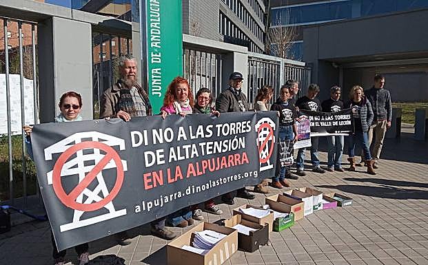 'Di No a las Torres' presenta más de 4.000 alegaciones contra la línea eléctrica del Valle de Lecrín