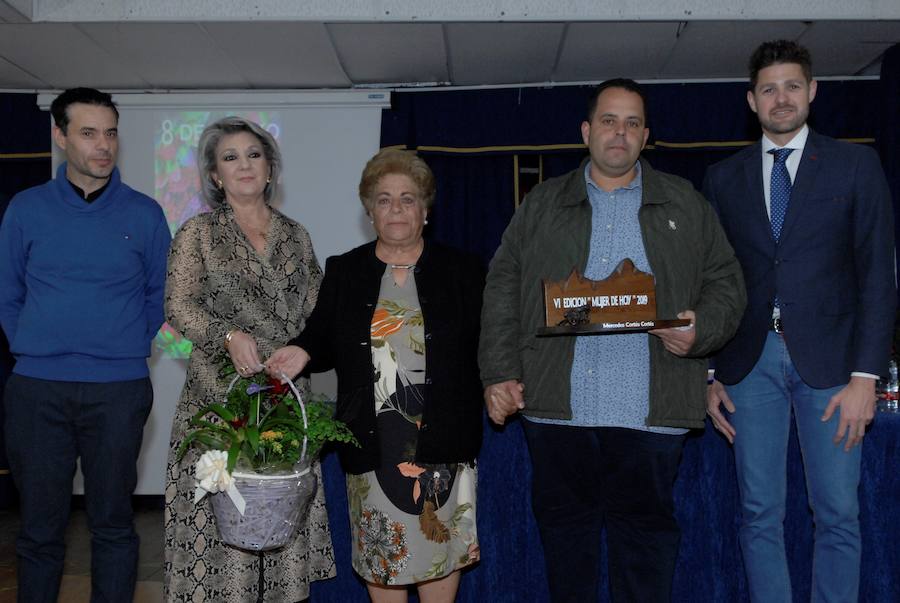 El Ayuntamiento de Lanjarón celebró en su sala de usos múltiples una gala de homenaje a las mujeres