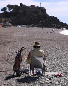 Imagen secundaria 2 - En Playa Granada no hay escalón. Y La Herradura y San Cristóbal están preparadas.