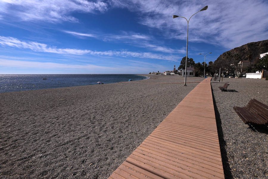 Con más arena que nunca, los municipios adelantan el arreglo del litoral ante un sector turístico que demanda ya servicios todo el año