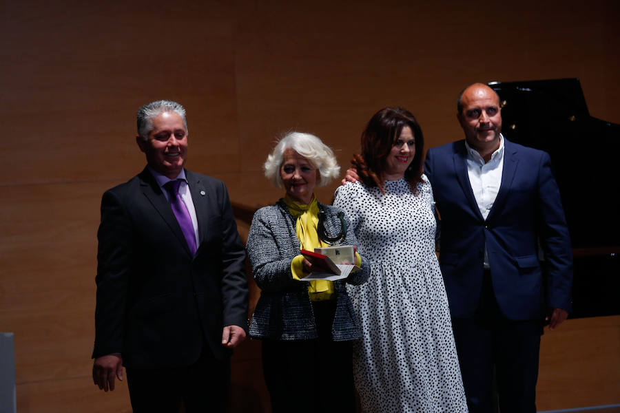 El Parque de las Ciencias fue escenario este miércoles por la noche de la entrega de los premios Igualdad con los que la Diputación de Granada recooce la labor por equiparar a mujeres y hombres de diversos colectivos y entidades de la provincia.